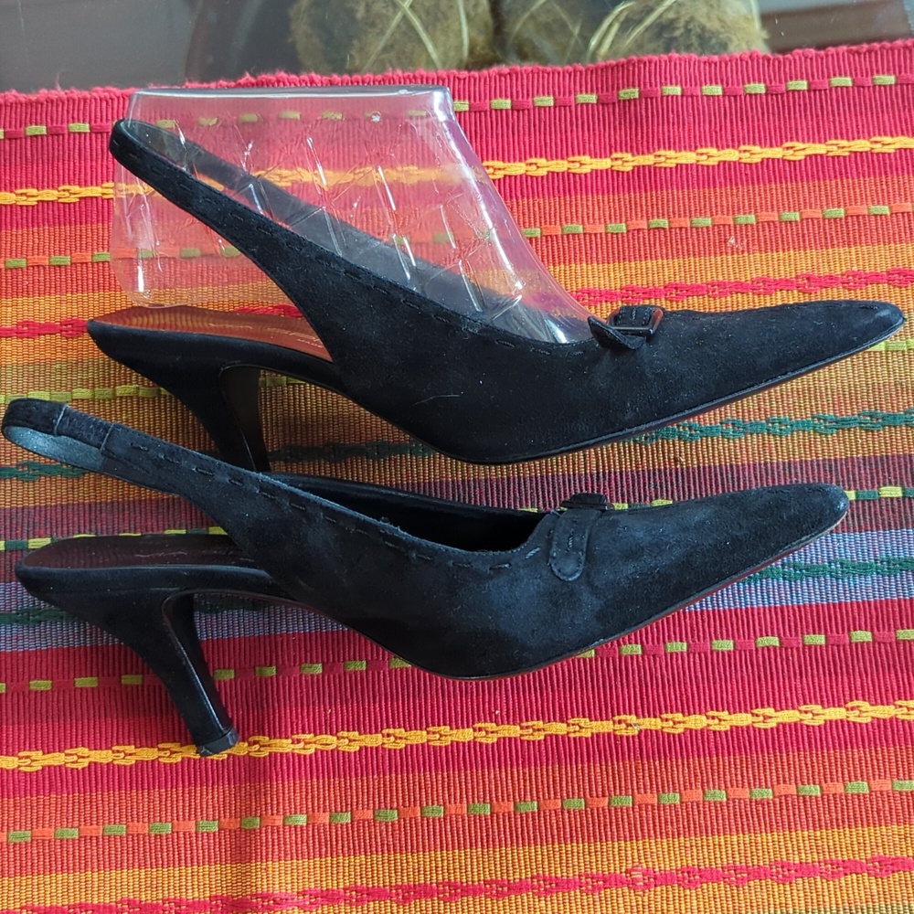 Via Spiga Black Slingback Shoe. Size 8 - Picture 2 of 5